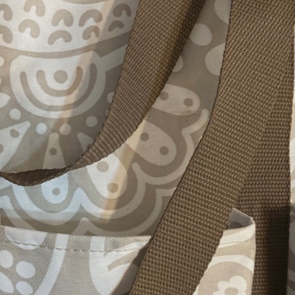 Thirty One large zip top carry all - Picture 7 of 9